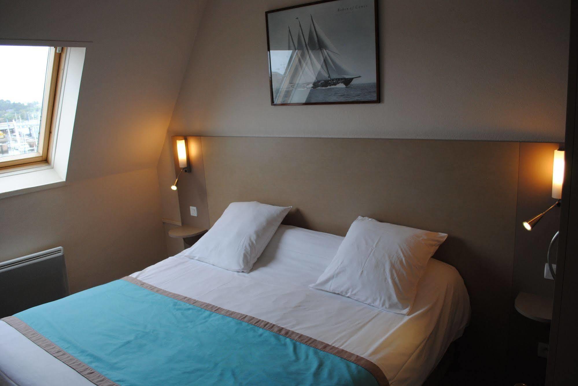 Hotel Le Goelo - Port De パンポル エクステリア 写真