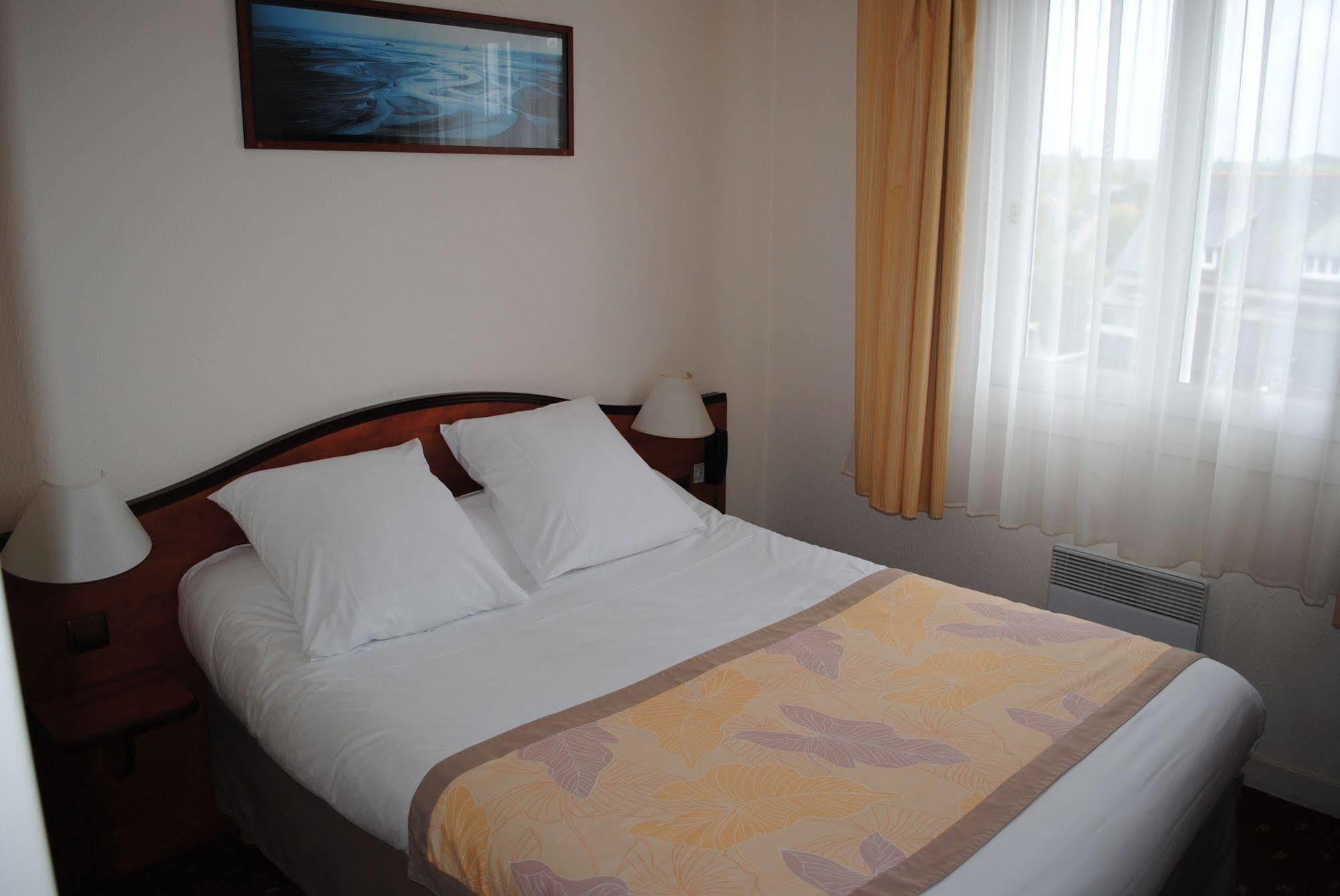 Hotel Le Goelo - Port De パンポル エクステリア 写真